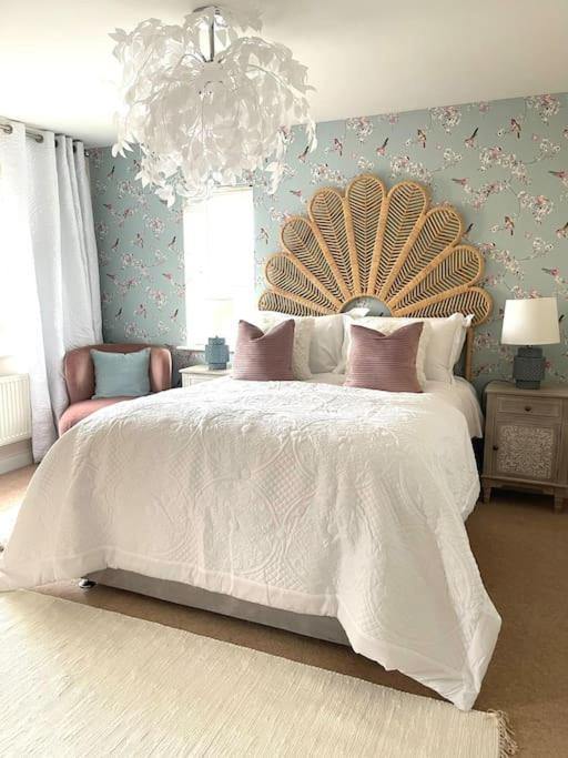Hibiscus House Villa Shilton  ภายนอก รูปภาพ